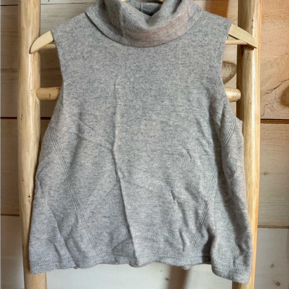 Garnet Hill Light Gray Cashmere Sleeveless Turtleneck Sweater